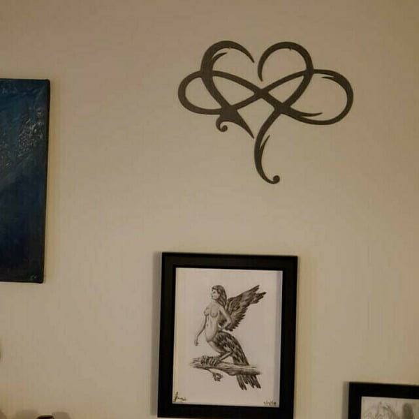 Infinite Heart Iron Wall Art - Timeless Love Design