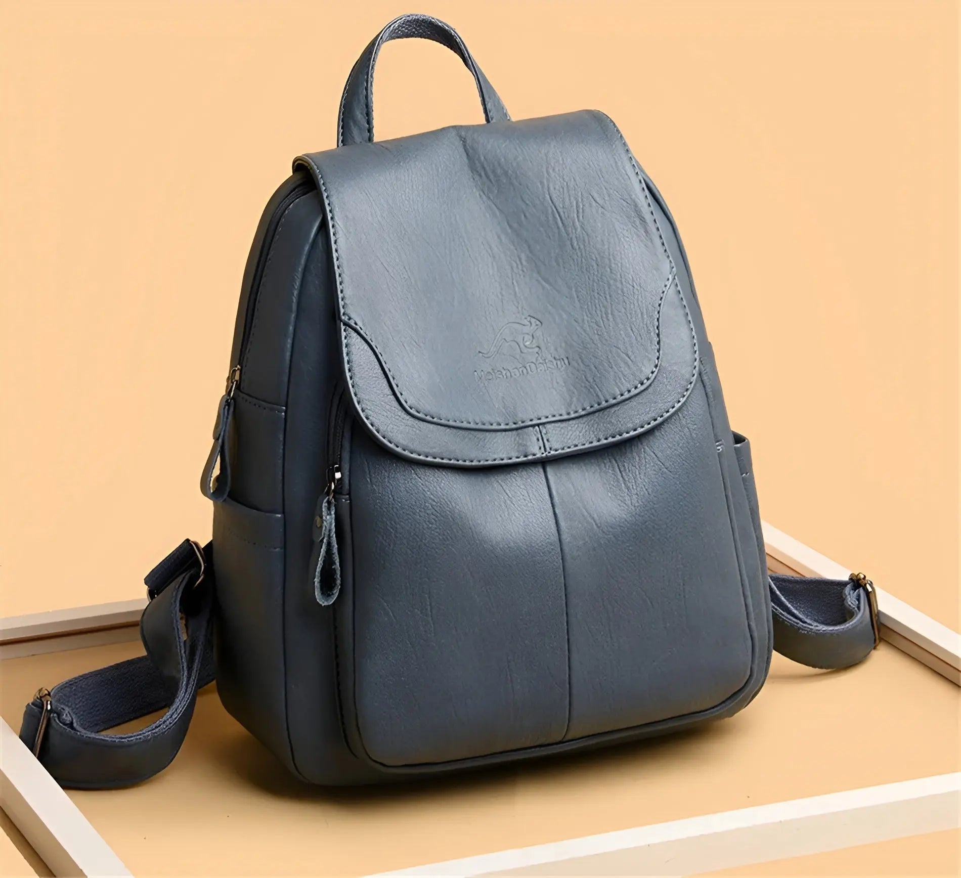 Women’s Backpack with Vintage-Inspired Design – Stylish Everyday Bag for Work, Travel and City Use