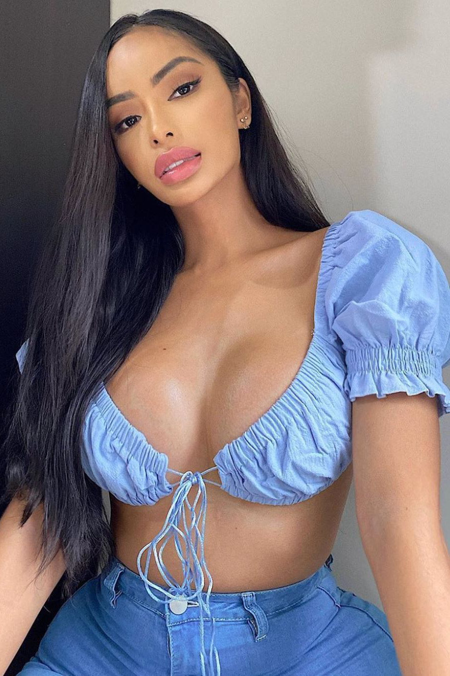 Tie-Front Milkmaid Crop Top for Women – Fitted Short Sleeve Top for Summer Outfits and Trendy Looks