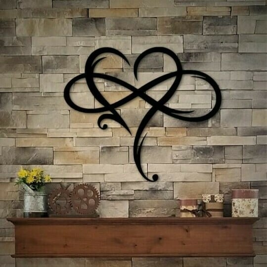 Infinite Heart Iron Wall Art - Timeless Love Design