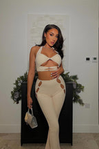 Cut-Out Crop Top and Leggings Set for Women – Fitted Two-Piece Outfit with Decorative Accents for Parties and Trendy Looks