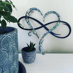 Infinite Heart Iron Wall Art - Timeless Love Design