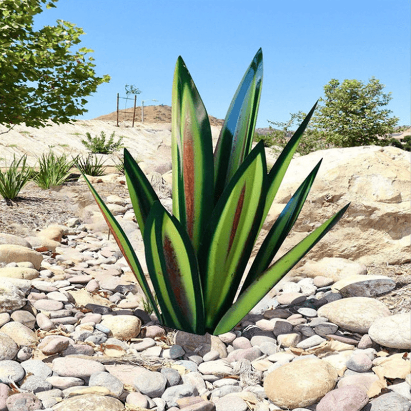 Waterproof Agave Garden Lamp – Handmade Outdoor Decorative Light with Solar Panel | Artistic Weather-Resistant Yard & Patio Illumination