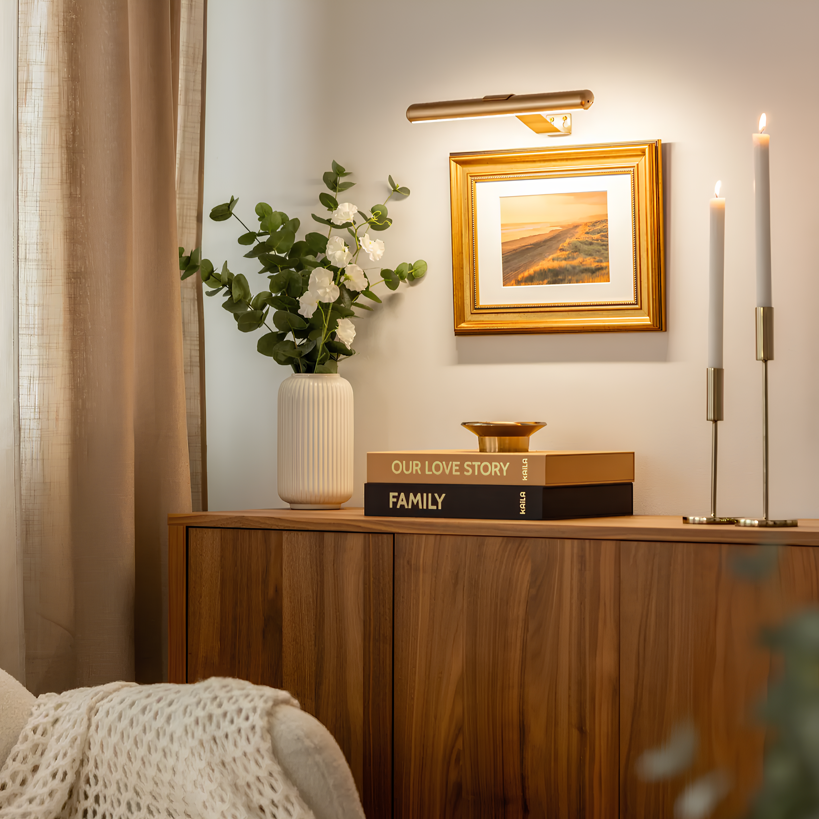 Wireless Accent Lighting for Artistic Displays – Portable LED Lights for Art, Shelves and Decorative Showcases