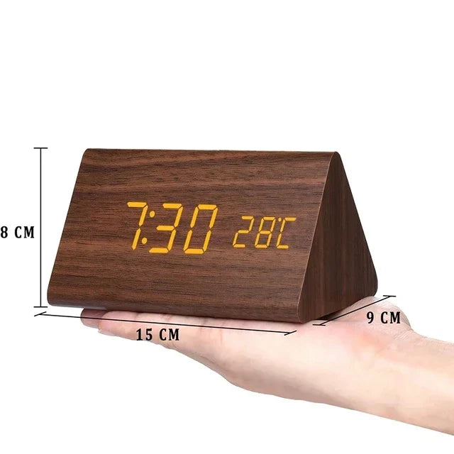 LED Alarm Clock with Voice Control – Modern Display for a Clean, Minimalist Interior