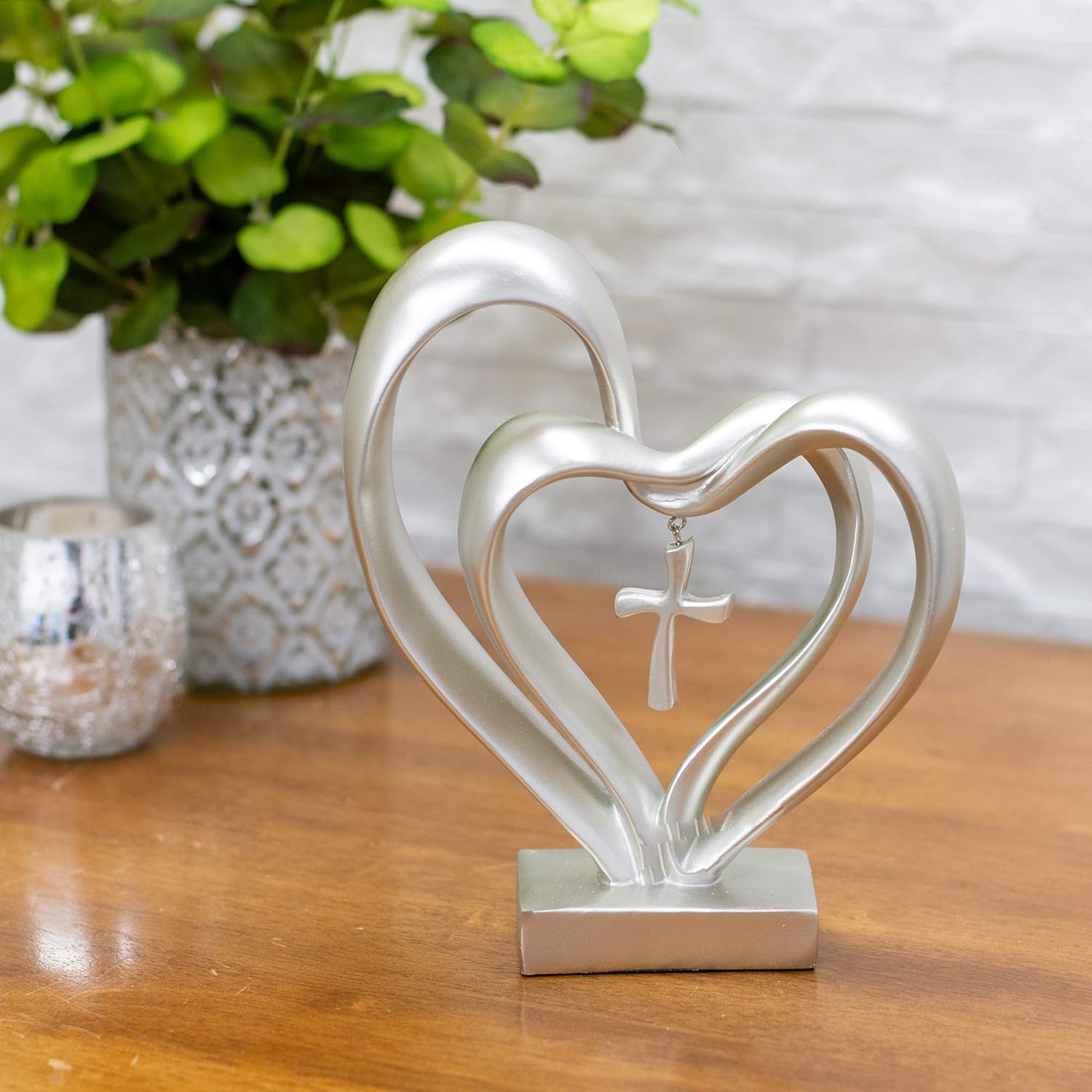 Resin Heart and Cross Table Decor for Home – Faith-Inspired Decorative Accent for Shelves, Desks and Gift Giving