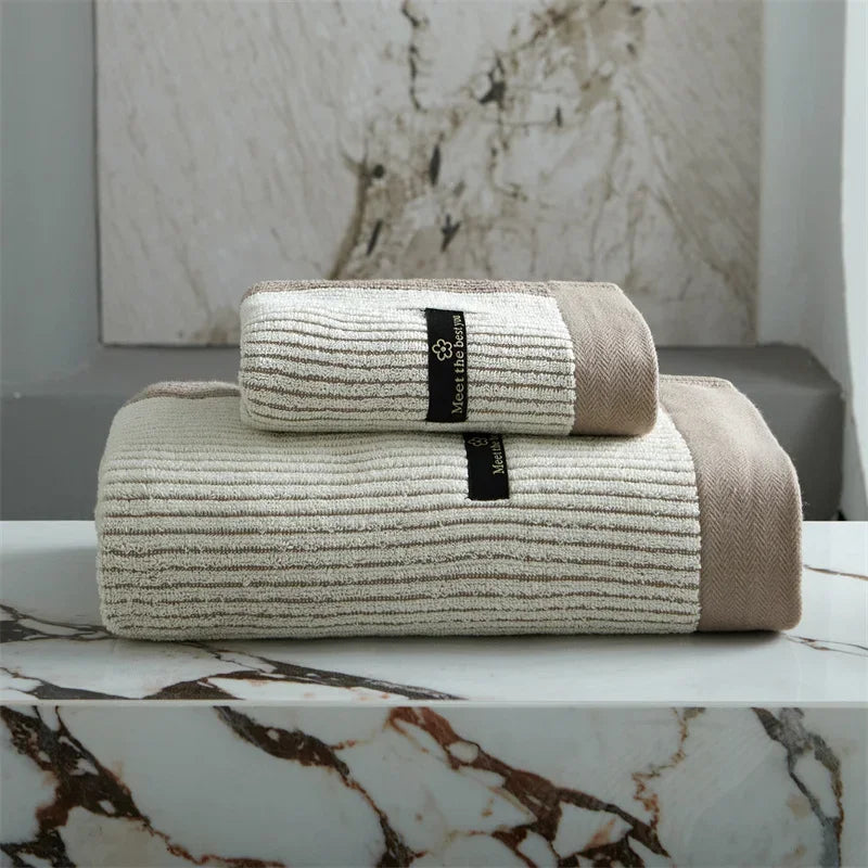Soft Absorbent Bath Towel for Daily Use – Comfortable Bathroom Towel for Home, Shower and Everyday Care