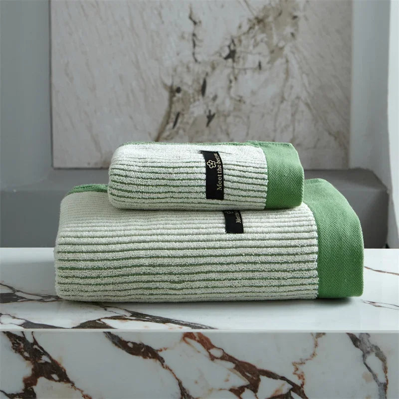 Soft Absorbent Bath Towel for Daily Use – Comfortable Bathroom Towel for Home, Shower and Everyday Care