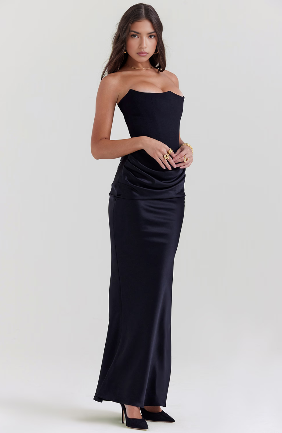 Strapless Corset Maxi Dress – Sculpted Silhouette with Elegant, Timeless Design