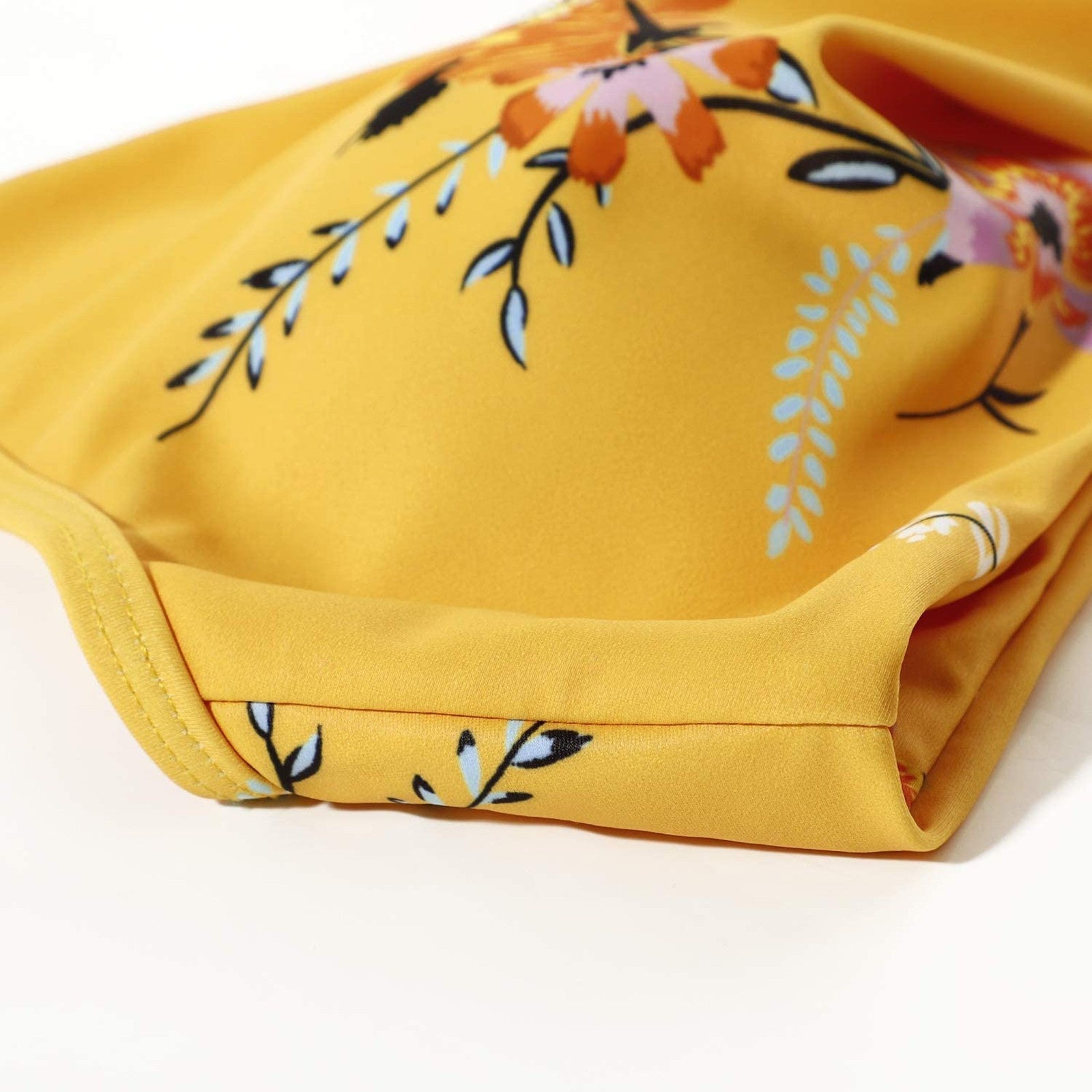 Isla Reya. – High-Waisted Bikini Set for Women in Vibrant Summer Colours