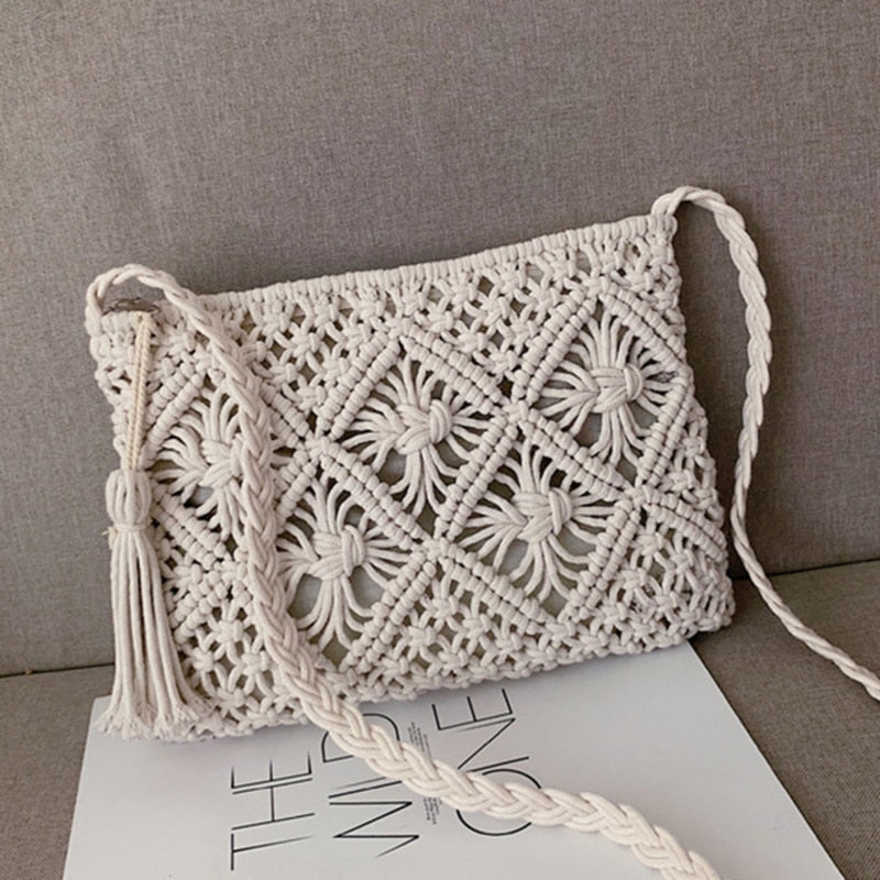 Mira Solis. – Woven Summer Shoulder Bag