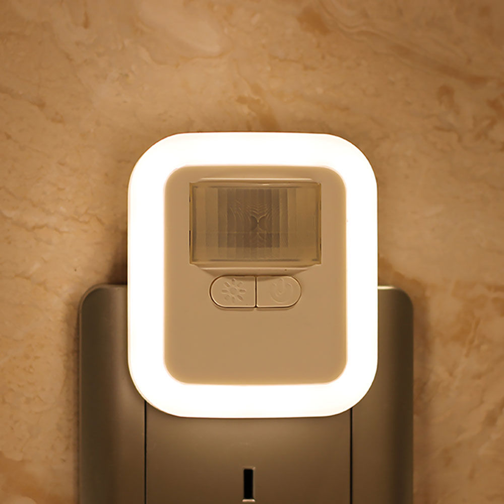 Motion-Activated LED Night Light with Sensor – Automatic Wall and Hallway Lighting for Safe Nighttime Visibility