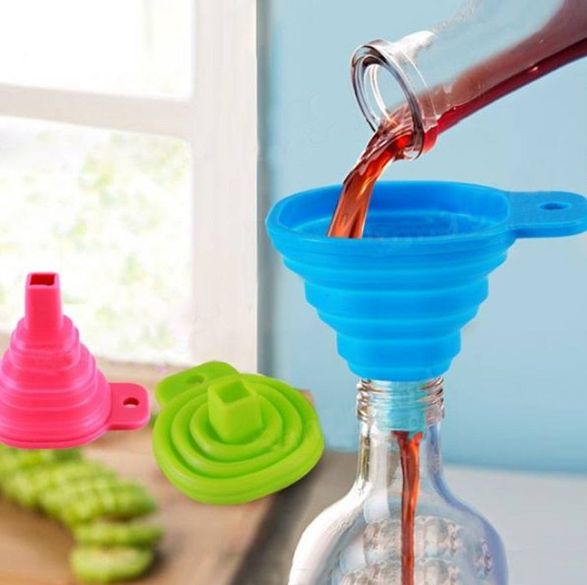 Space-Saving Collapsible Funnel for Kitchen Use – Foldable Pouring Tool for Cooking, Baking and Food Prep