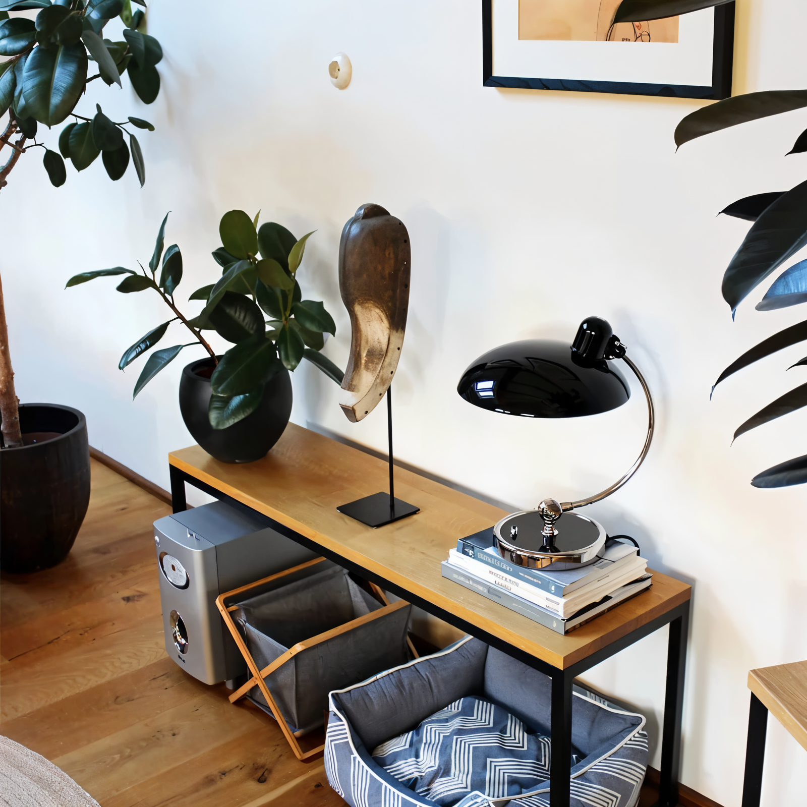 Adjustable Vintage Desk Lamp for Home and Office – Industrial-Style Table Lighting for Workspaces and Reading Areas