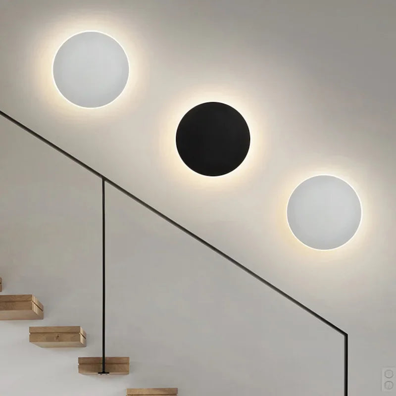 Contemporary Lumeo LED Wall Light - Modern home