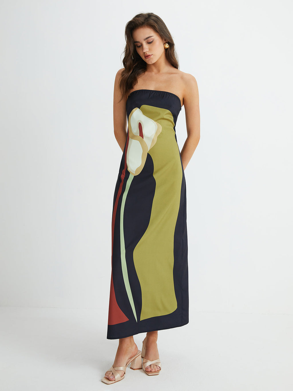 Mira L. – Off-Shoulder Summer Maxi Dress