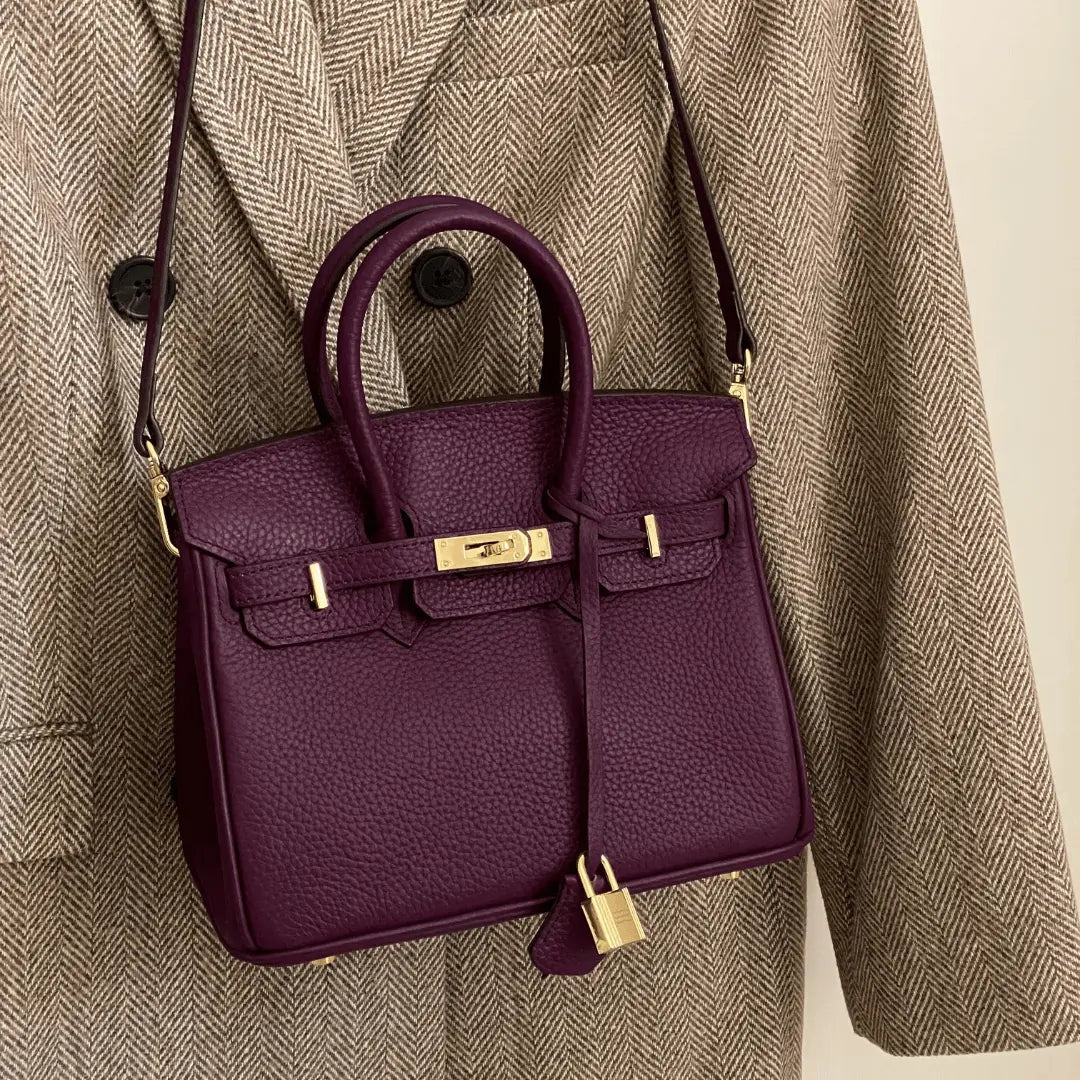 Women's Elegant Leather Handbag with Chic Closure