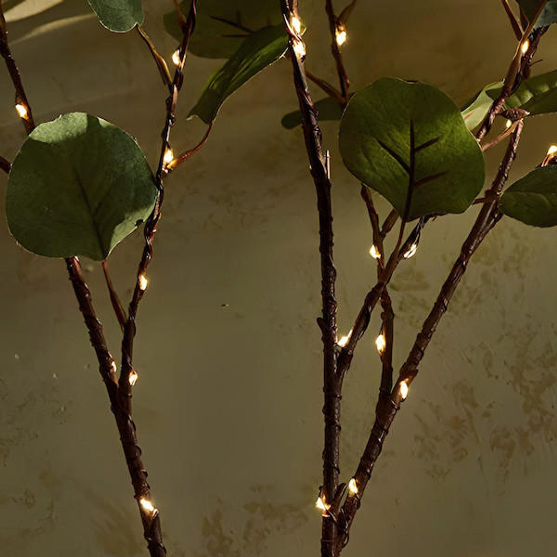 GlowBranch: Enchanting LED Tree Branch for a Touch of Magic