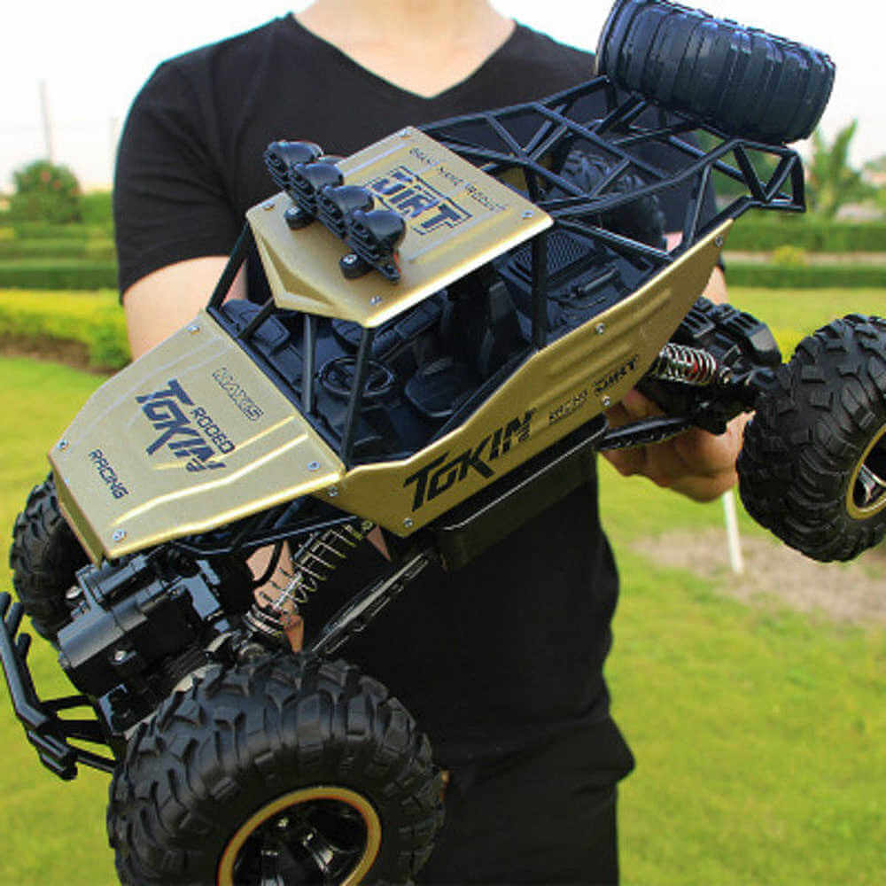 All-Terrain Toy Car – Durable Off-Road Vehicle for Indoor and Outdoor Play