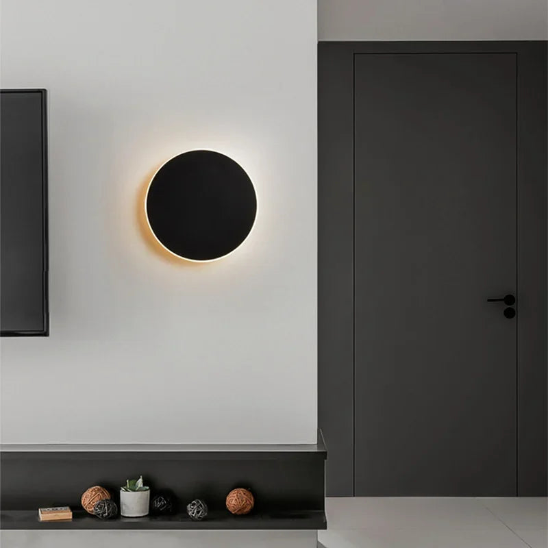 Contemporary Lumeo LED Wall Light - Modern home