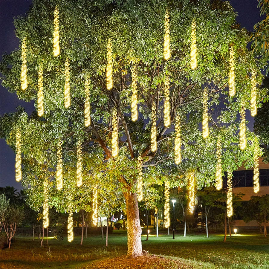 LED Meteor Shower Outdoor Lights for Garden and Facade Decor – Falling Rain Effect Lighting for Festive and Seasonal Displays
