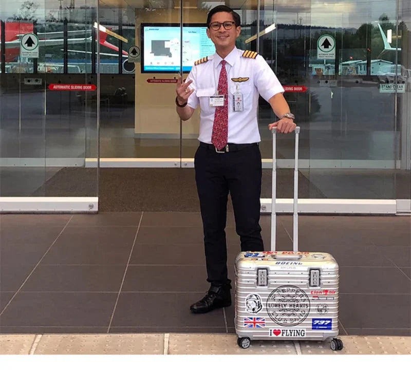 Lightweight Hard Shell Suitcase for Travel – Durable Carry-On Luggage for Business Trips and Holidays