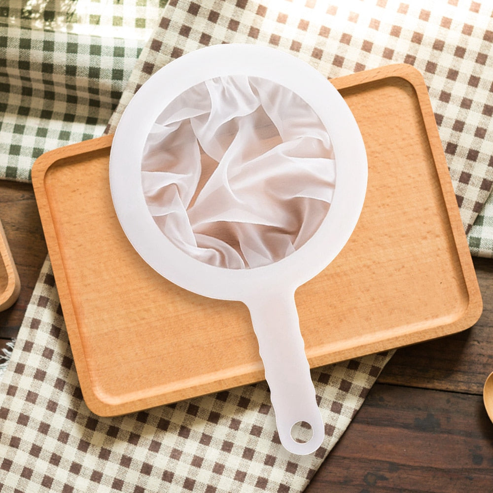 ine Mesh Sieve for Cooking and Baking – Precision Strainer for Sauces, Broths and Dry Ingredients