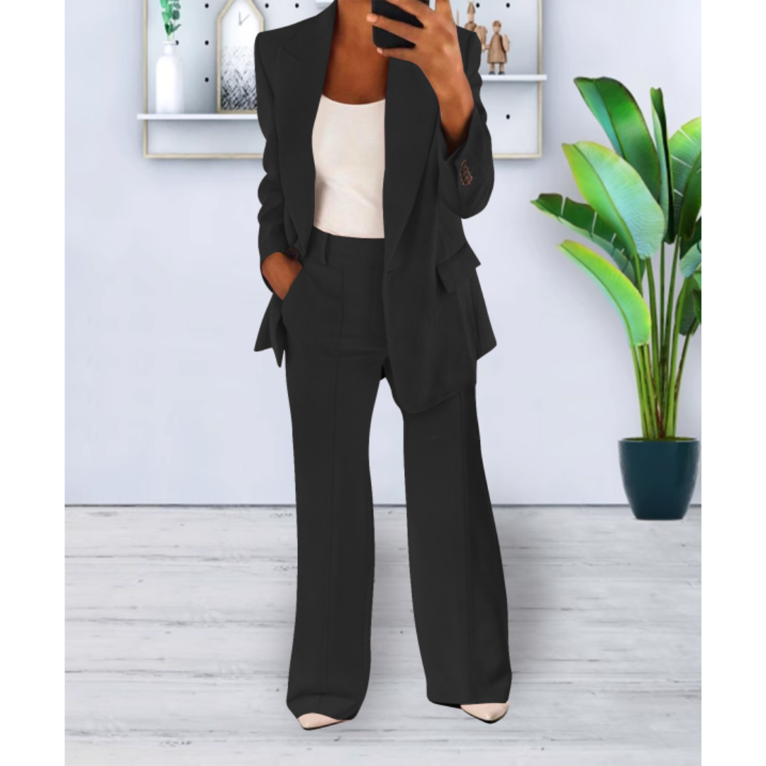 Women’s Two-Piece Suit with Pockets – Comfortable Relaxed Fit Set for Work, Travel and Everyday Wear