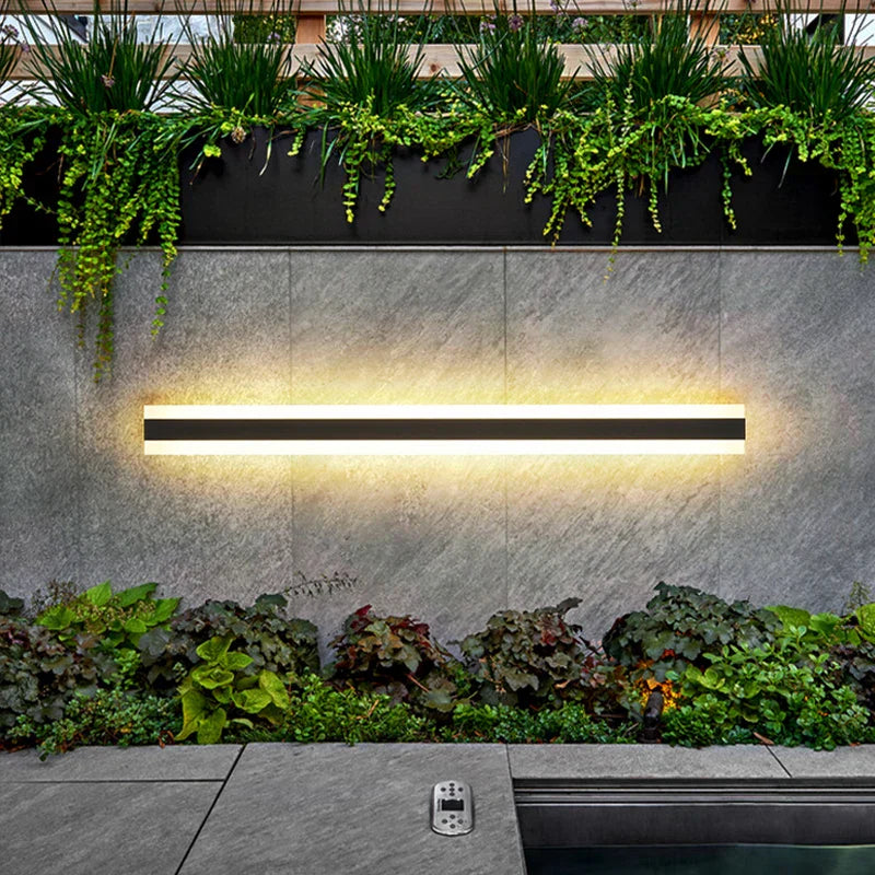 Water-Resistant Outdoor Wall Light for Exterior Use – Durable Wall-Mounted Lighting for Garden, Patio and Entrance Areas