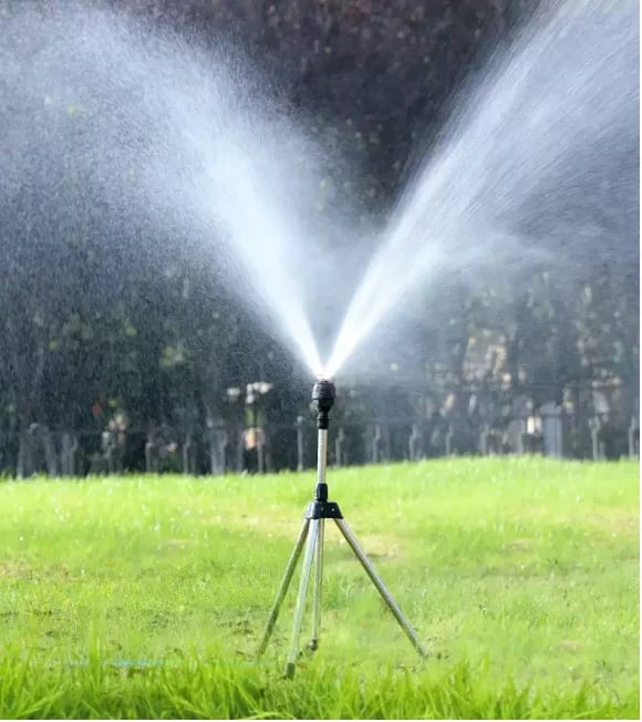 360° Rotating Garden Sprinkler for Lawn and Garden Care – Adjustable Watering System for Efficient Outdoor Irrigation