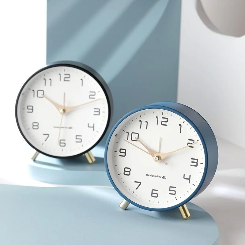 Battery Operated Silent Analog Desk Clock Round Glass Gold Peg Feet Quiet For Office - Image 3