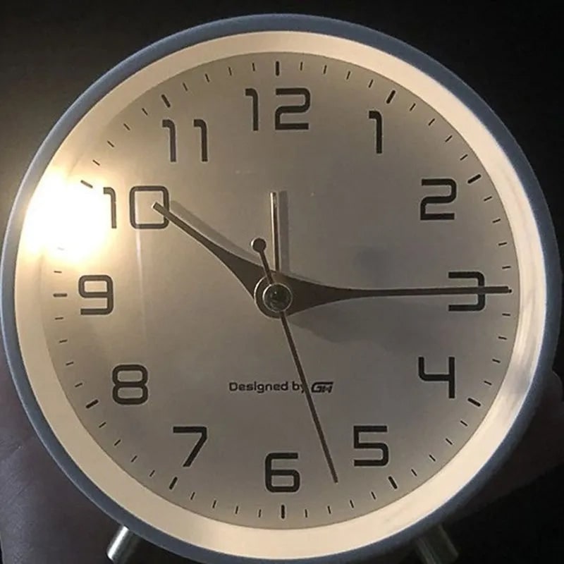 Battery Operated Silent Analog Desk Clock Round Glass Gold Peg Feet Quiet For Office - Image 5