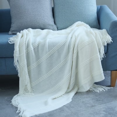 Chunky Knit Throw Blanket with Diagonal Stripes and Fringe for Sofa - Image 4