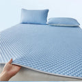 Cooling Mattress Topper Pad with Quilted Diamond Pattern for Queen - Image 1