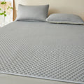 Cooling Mattress Topper Pad with Quilted Diamond Pattern for Queen - Image 3