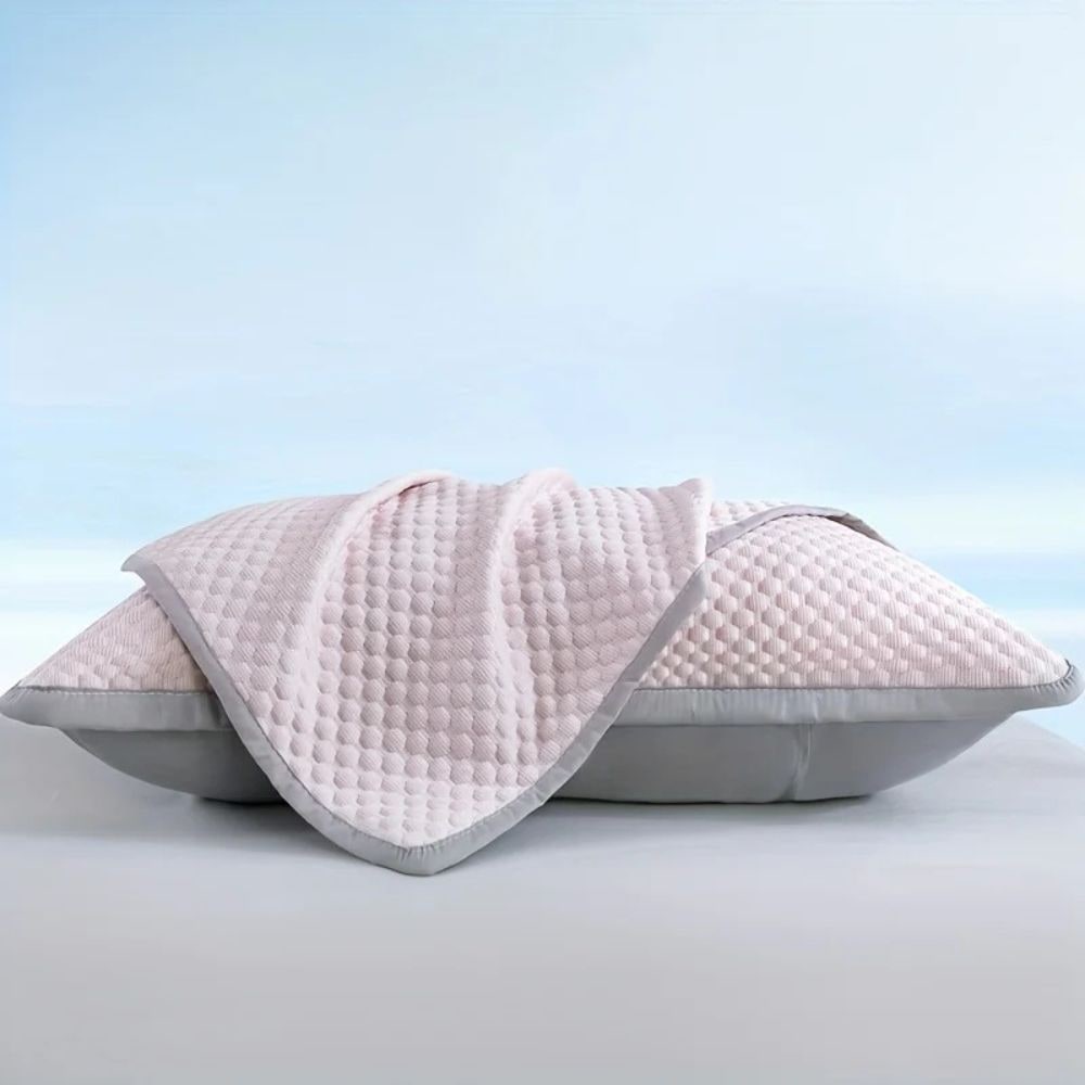 Cooling Mattress Topper Pad with Quilted Diamond Pattern for Queen - Image 5