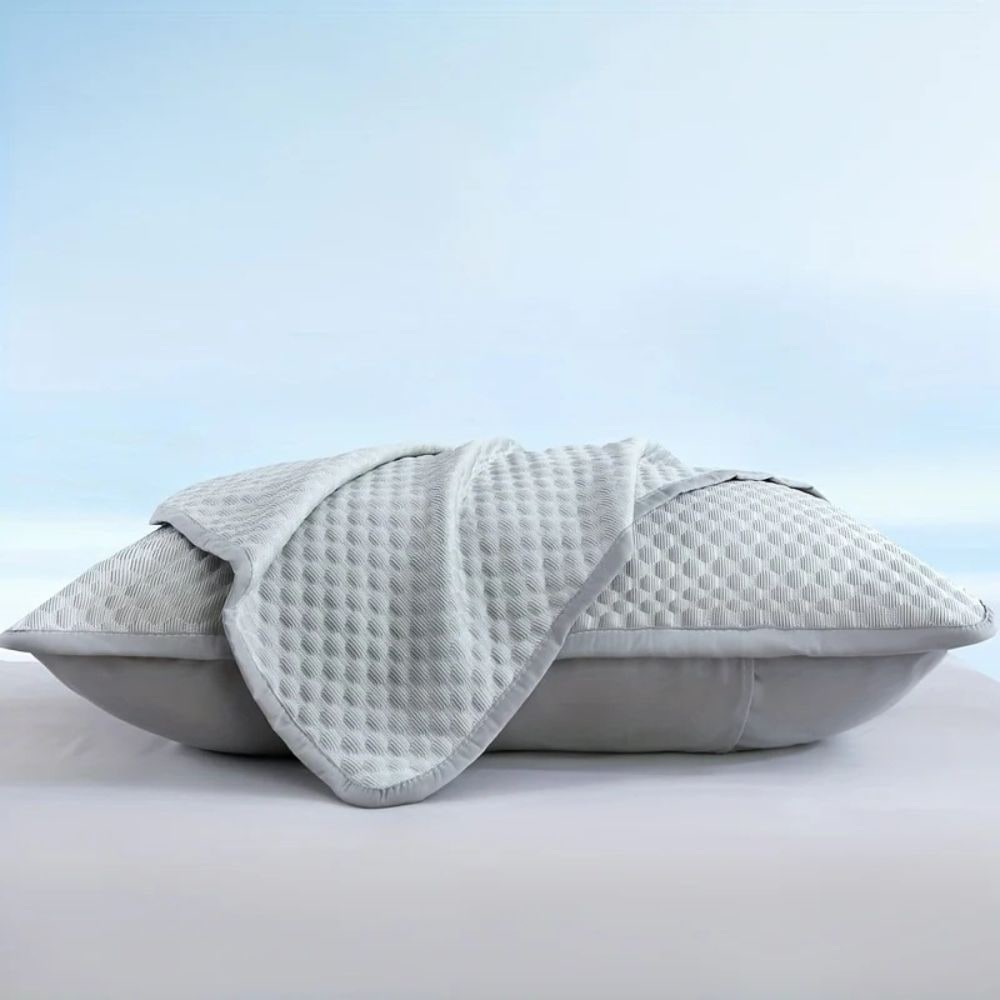 Cooling Mattress Topper Pad with Quilted Diamond Pattern for Queen - Image 6