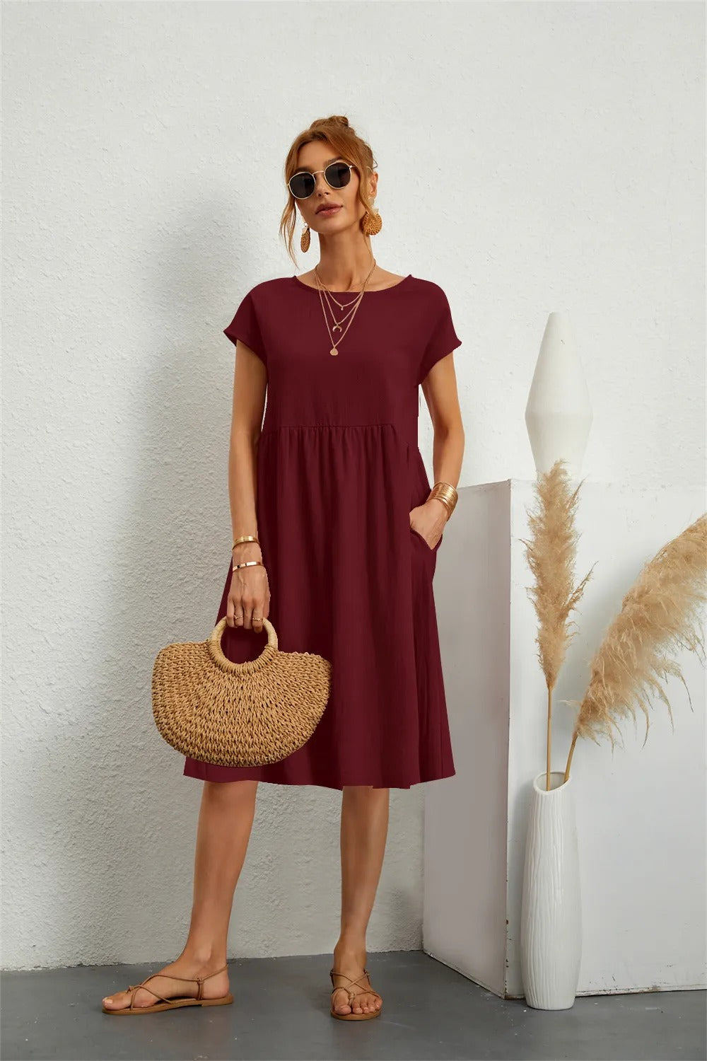 Contemporary Women’s Dress for Everyday Wear – Stylish Comfortable Outfit for Casual Looks, Work and Special Occasions