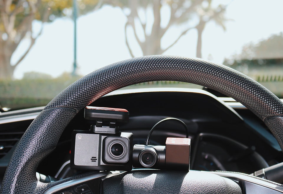 Dual Camera Car Dashboard with Lcd Screen and Wi-Fi - Image 3