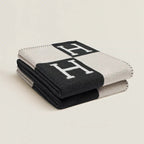 Exclusive Gold Throw Blanket Made of Cashmere and Wool - House decoration