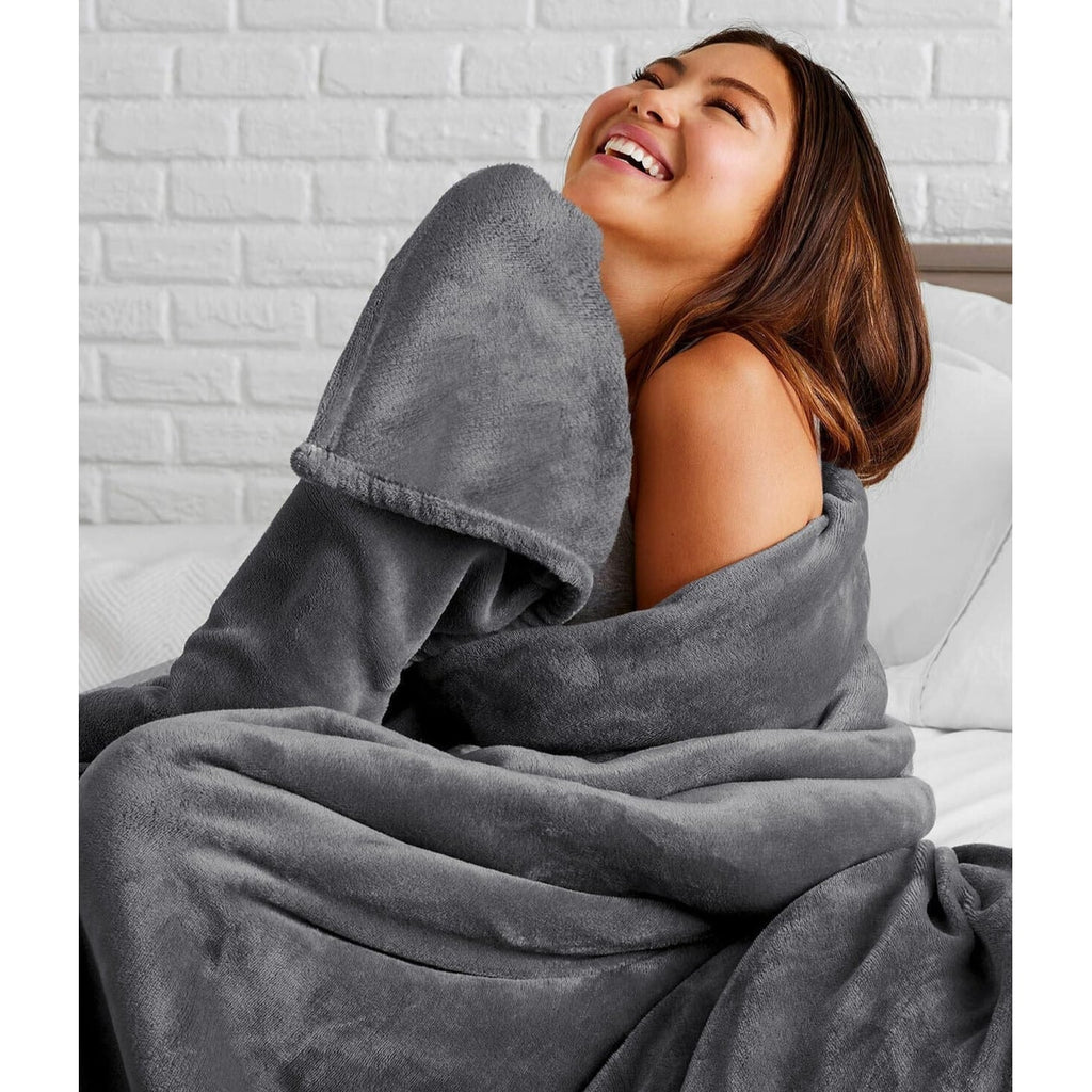 Fleece Throw Blanket with Faux Fur Plush Softness for Sofa and Bed Lightweight Cozy - Image 7