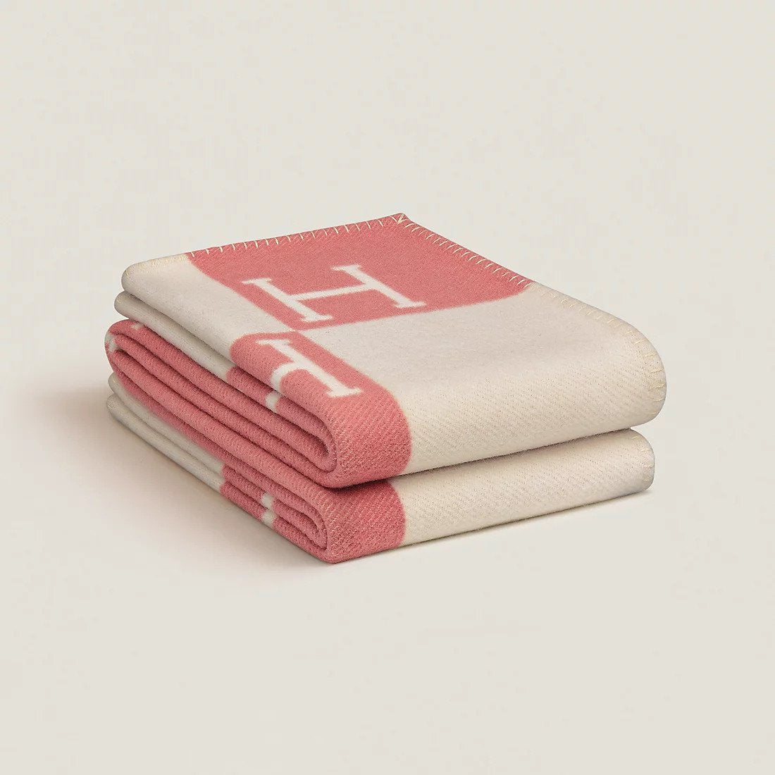 Exclusive Gold Throw Blanket Made of Cashmere and Wool - House decoration