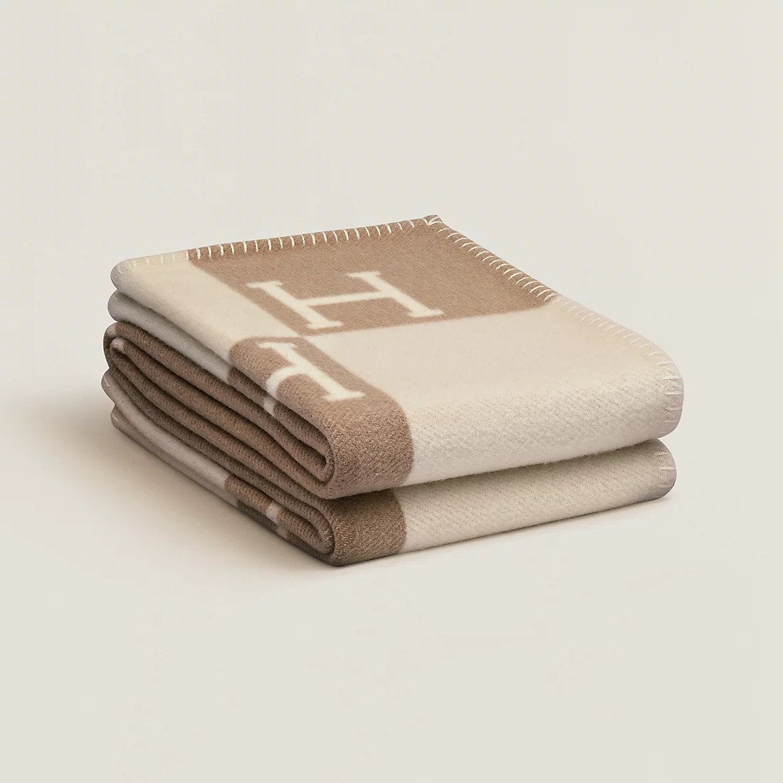 Exclusive Gold Throw Blanket Made of Cashmere and Wool - House decoration