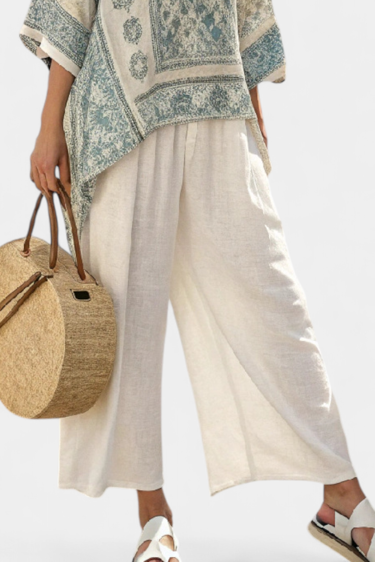 Quinley | Stylish Printed Blouse with Relaxed Wide-Leg White Trousers