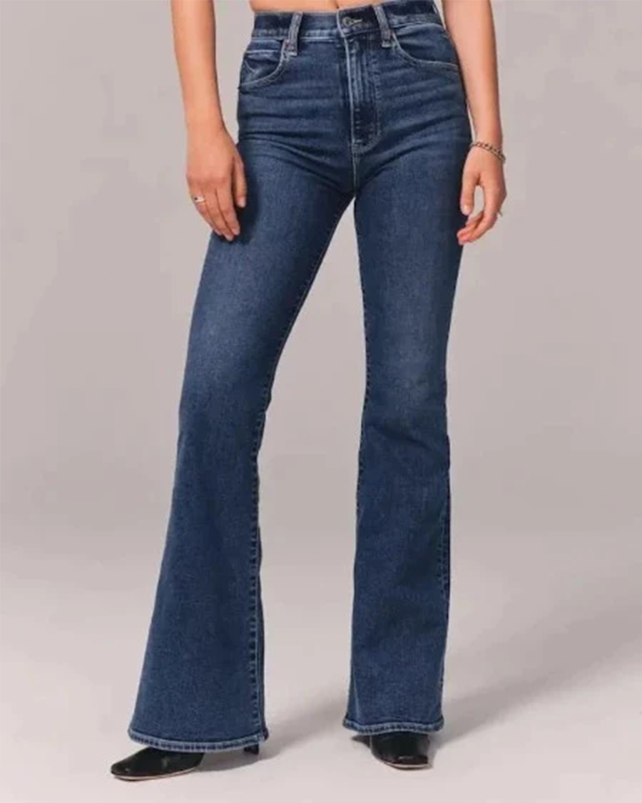 High-Waisted Flare Jeans – Timeless Fit and Stylish Denim