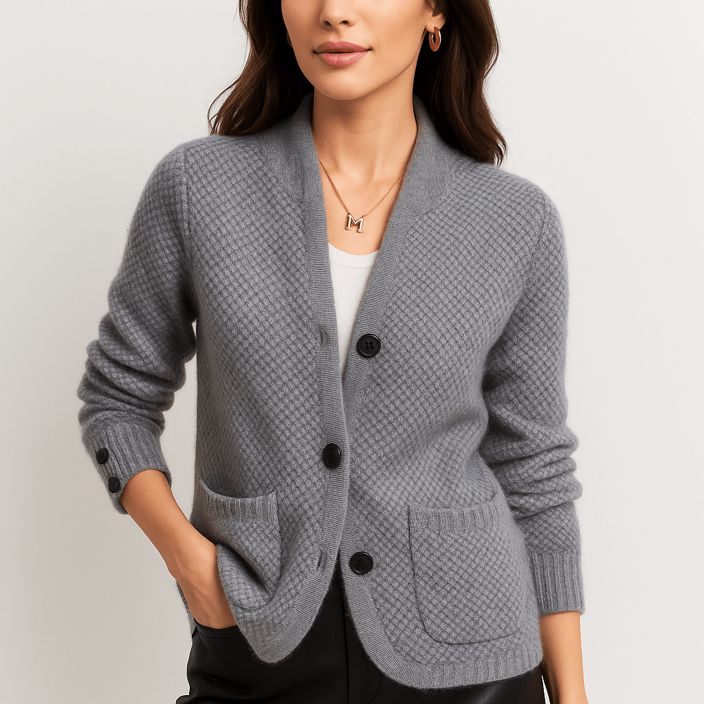 Kashmir Knit - Cozy Elegance - Chic Button-Up