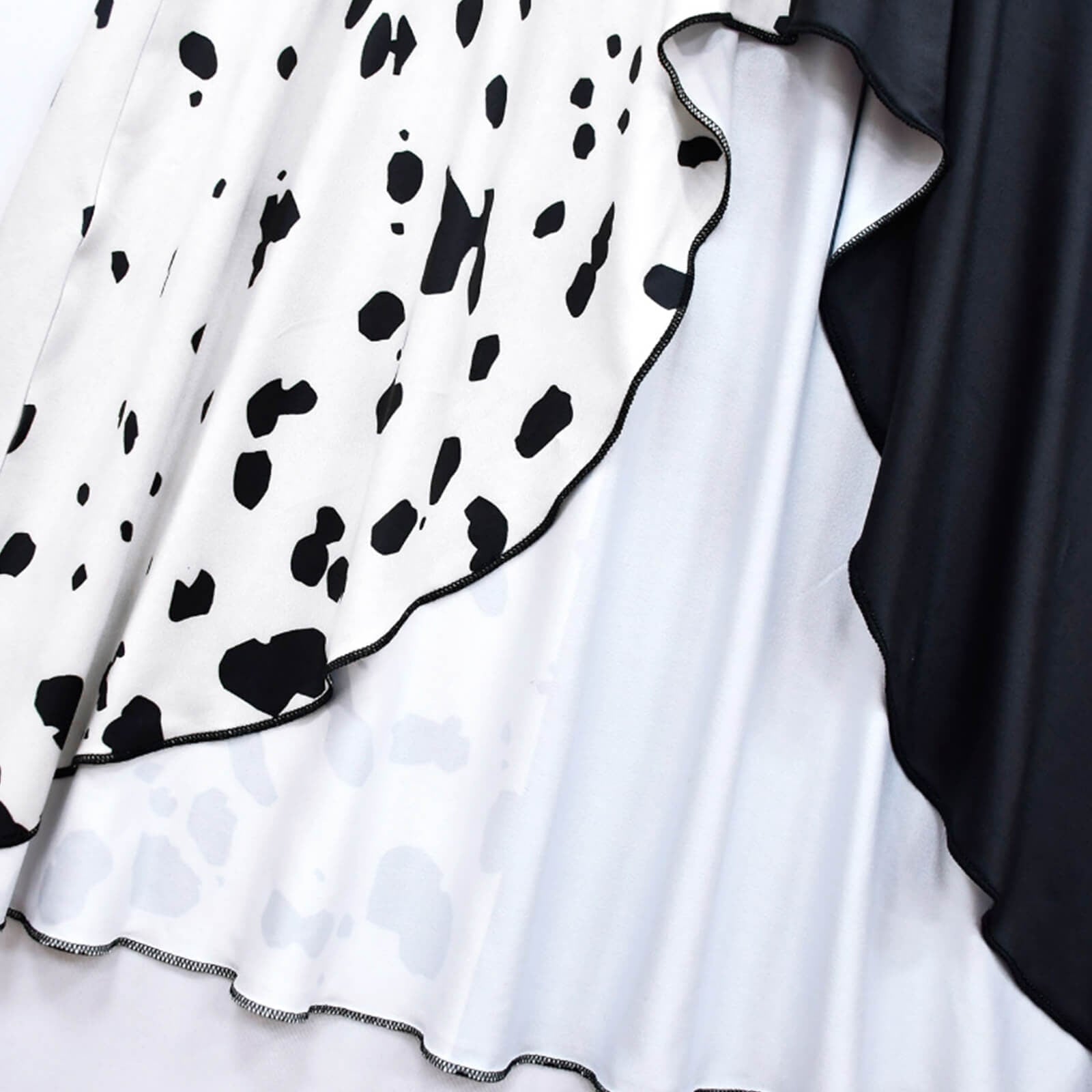 Kids' Halloween Cruella De Vil Costume Outfit with Split Black and White Dress Cape Deville Wig - Image 8