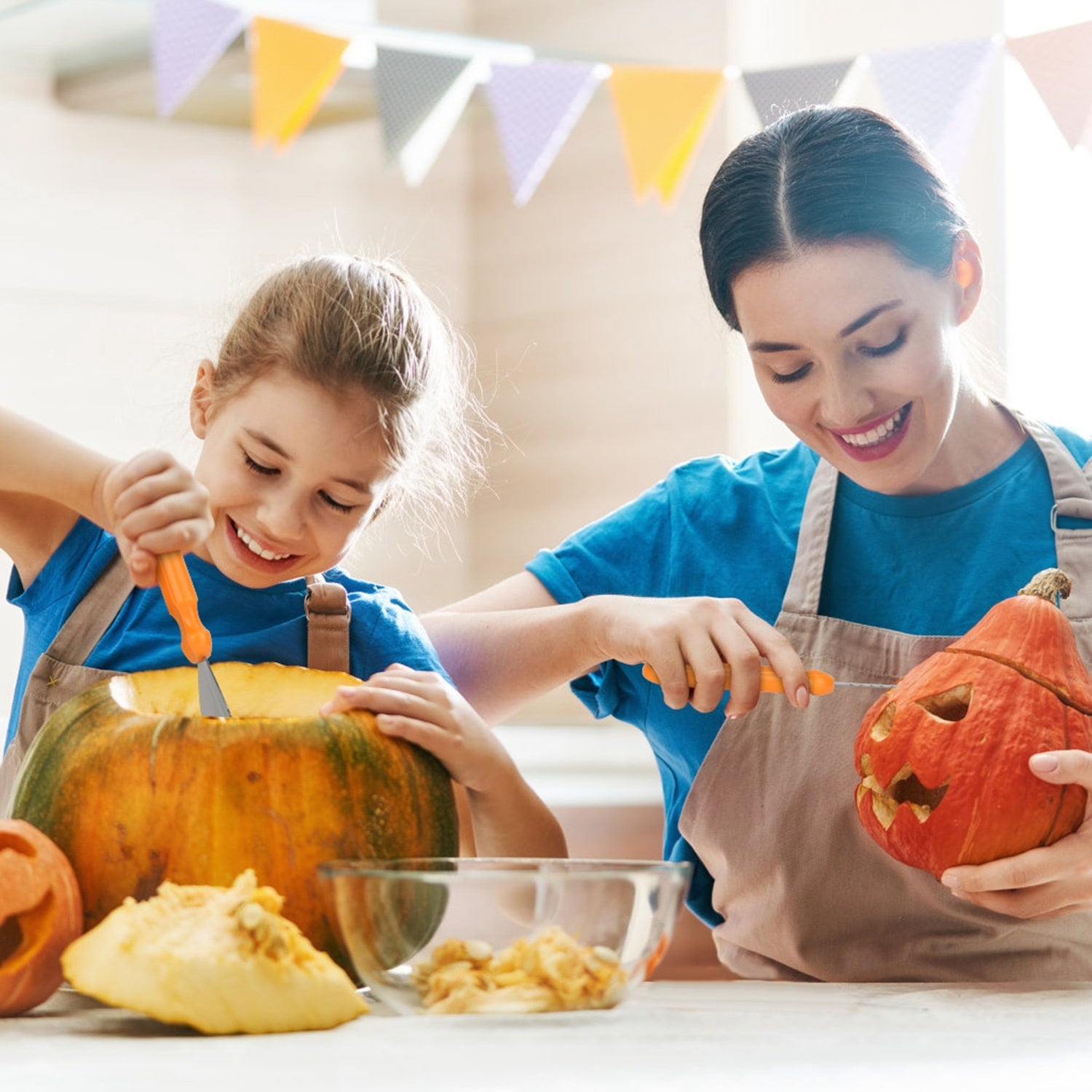 Kids' Halloween Pumpkin Carving Kit and Tools 13-Piece Stainless Steel Set with Saws and Scooper - Image 4
