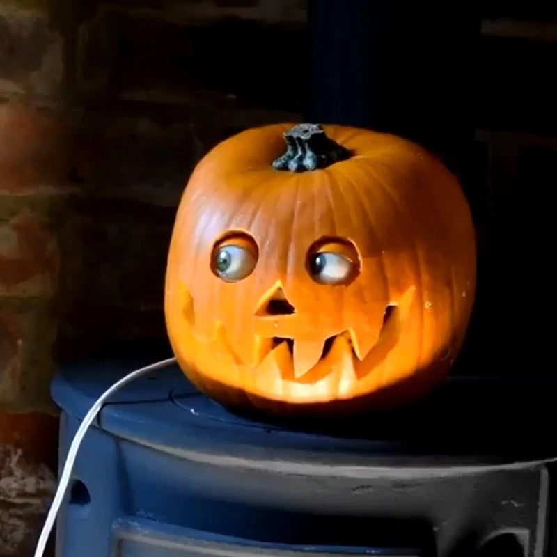 Kids' Halloween Pumpkin Decorations Scary Animatronic Prop with Moving Eyeballs and Bloodshot Eyes - Image 13