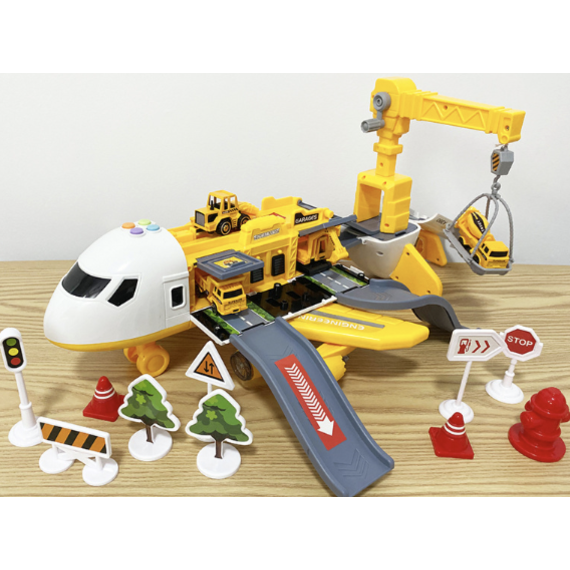 Kids' Toy Airplane Play Set with Transforming Fuselage and Mini Vehicles - Image 12